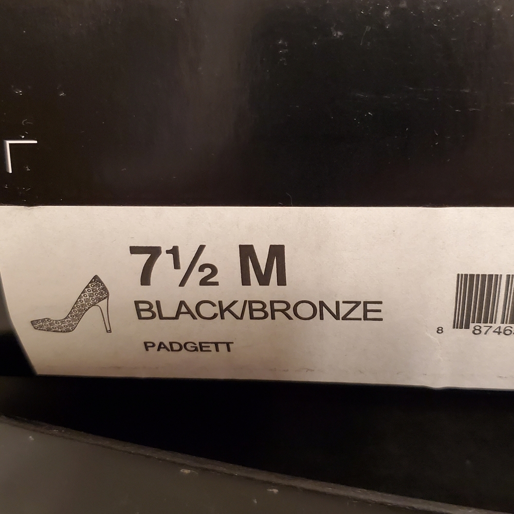 🤎 NEW BCBG PLATFORM HEELS - Picture 6 of 6